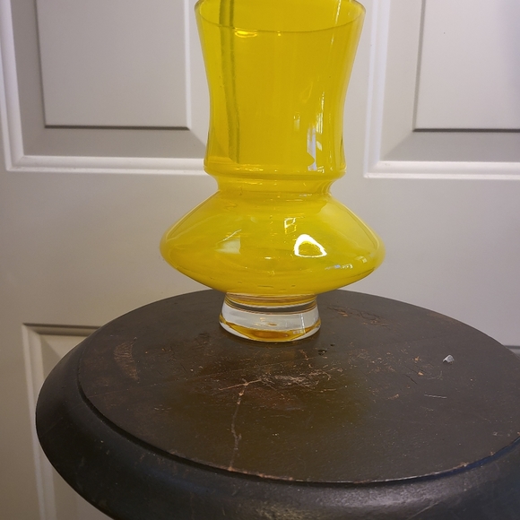 Mid-Century Yellow Glass Vase in the style of Bo Bergstrom, Aseda Glasbruk 1960s - Picture 2 of 8